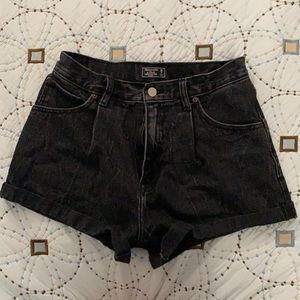 A&F Annie High Rise women’s shorts size 26